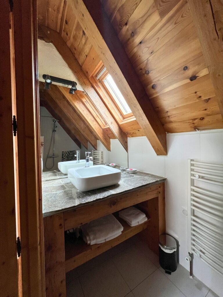 Salle d’eau de la chambre Sauvage